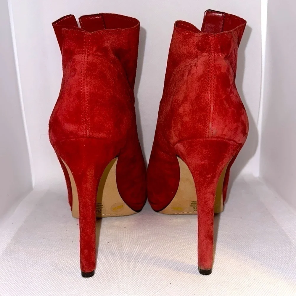 Vince Camuto Red Suede Peep-toe Stiletto Booties Size 8.5 - EUC
